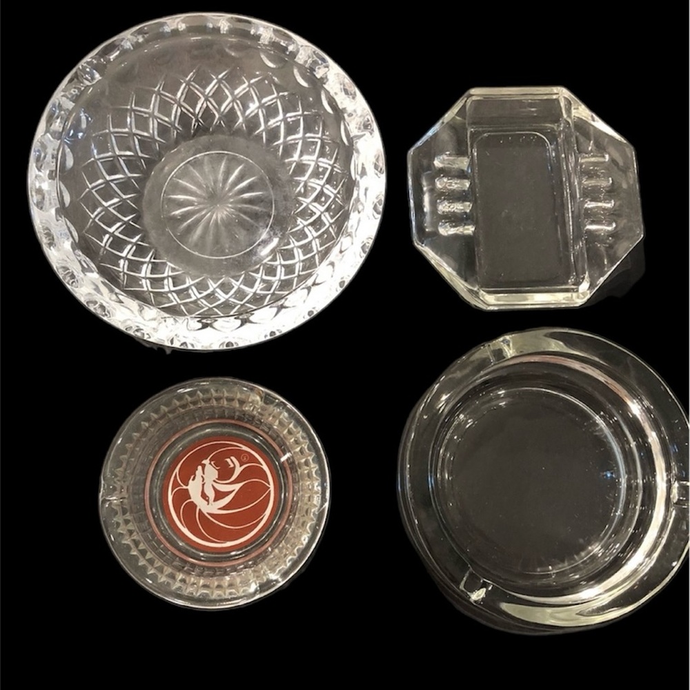 VINTAGE LOT OF 4 ASHTRAYS